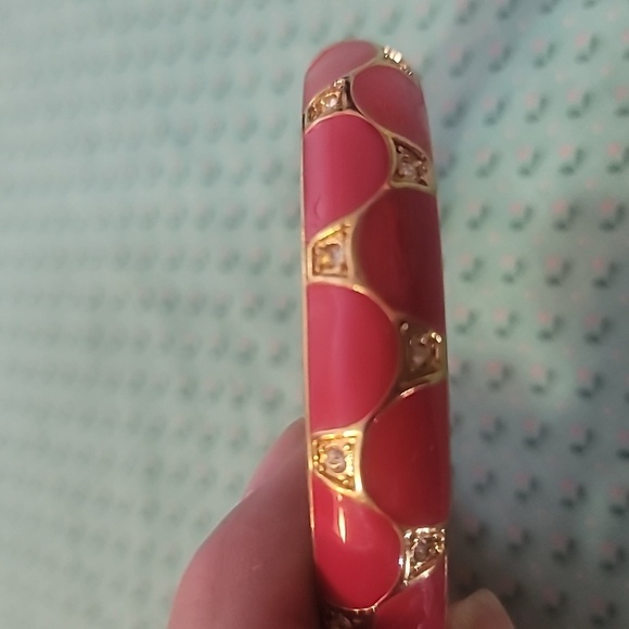 Pink and goldtone metal bracelet enamel and clear crystals - Picture 1 of 6